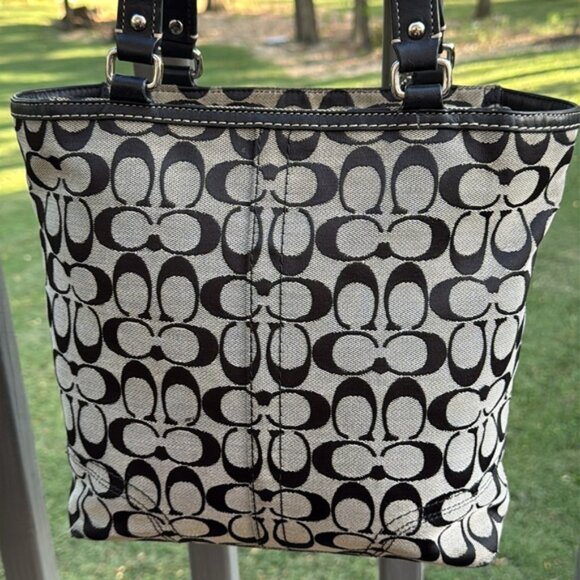 Coach Hampton “2008” (F13077) Signature Canvas With Leather Trim Tote Bag (EUC) - Picture 7 of 14